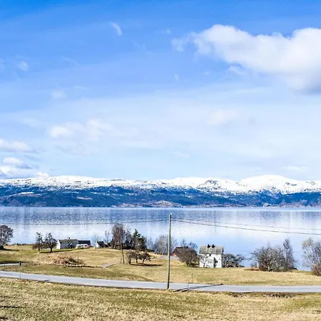 3 Bedroom Lovely In Kysnesstrand * Gausvik