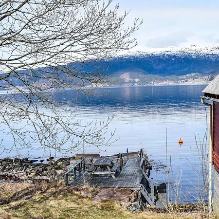 3 Bedroom Lovely In Kysnesstrand * Gausvik